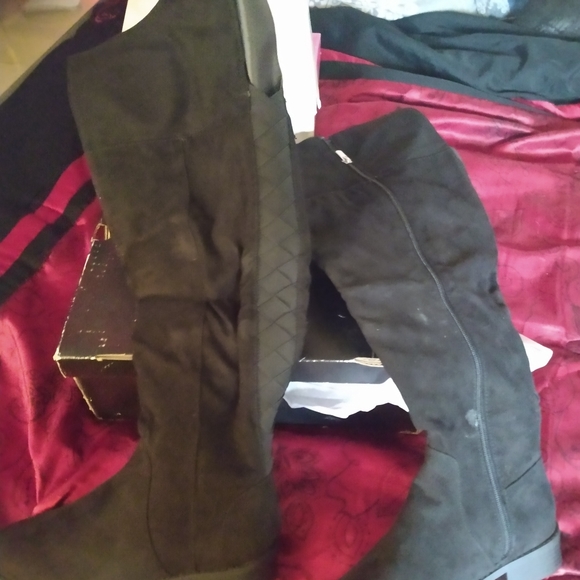 Torrid blk suade plus size 8 knee high  boots - Picture 2 of 10